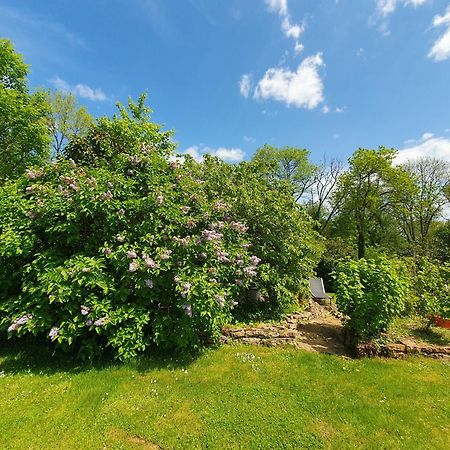 Jardin Des Sens, La Rente D'Eguilly Acomodação com café da manhã Exterior foto