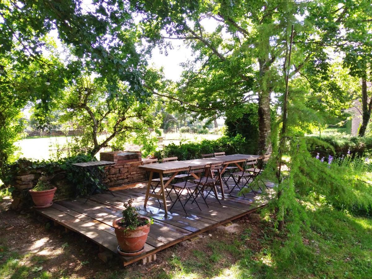 Jardin Des Sens, La Rente D'Eguilly Acomodação com café da manhã Exterior foto