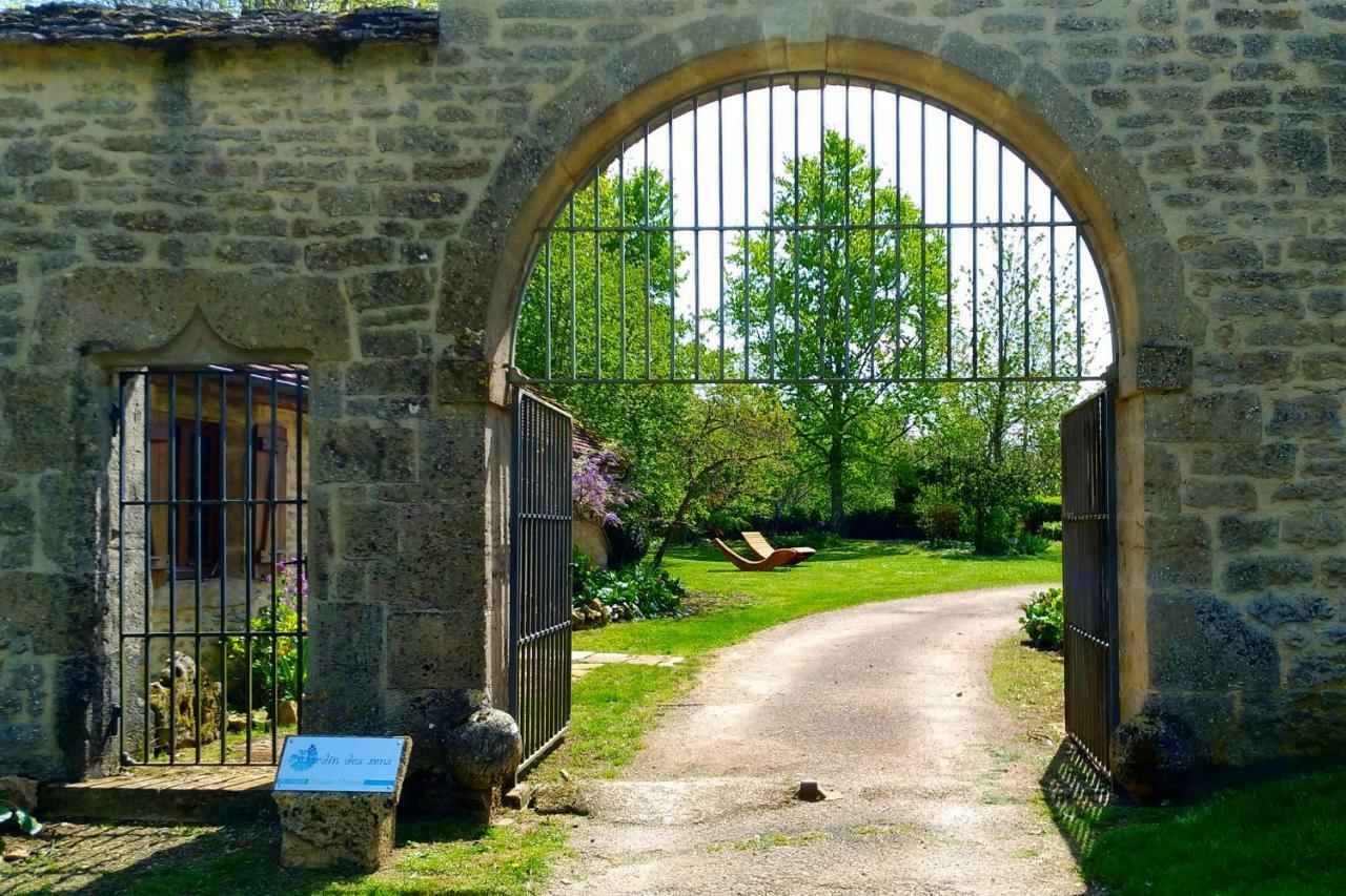 Jardin Des Sens, La Rente D'Eguilly Acomodação com café da manhã Exterior foto